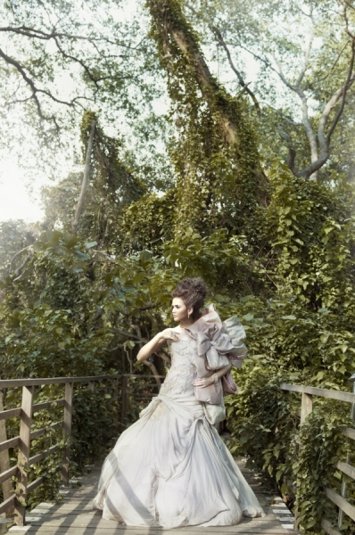 http://www.oneeyeland.com/photo4/fashion/one_eyeland_garden_state_of_mind_by_rio%20surya_prasetia_77266.jpg
