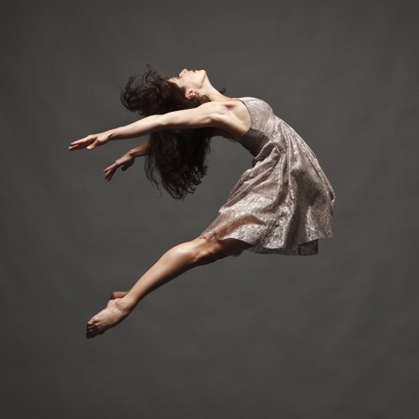 http://www.oneeyeland.com/photo4/performing%20arts/one_eyeland_overpower_gravity_2_by_andreas_gemperle_40929.jpg